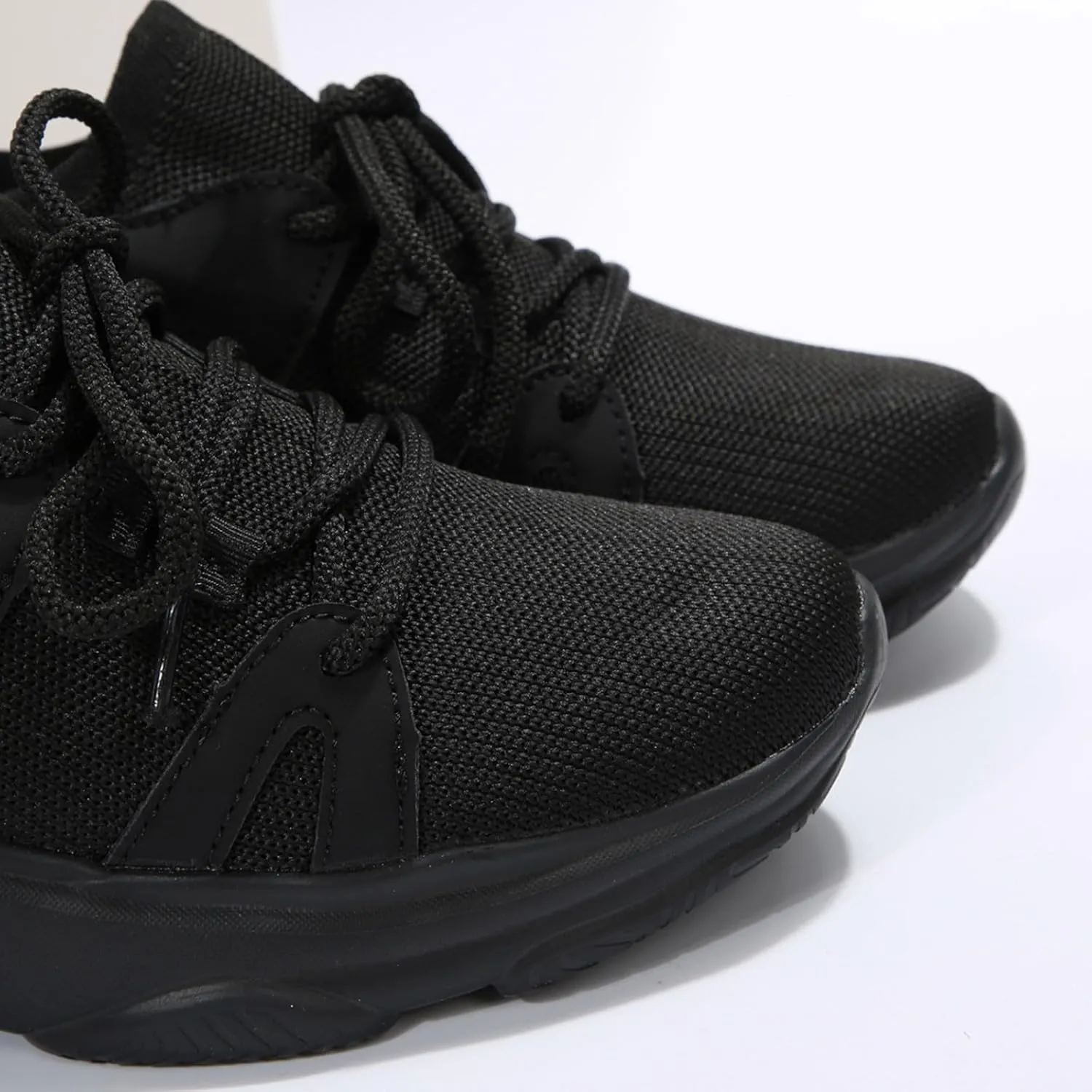 Womens Walking Shoes Slip on Dressy Knitted Non Slip Running Shoes Wide Width Breathable Mesh Sports Workout Tennis Shoes Ladies 2024 Fashion Sneakers